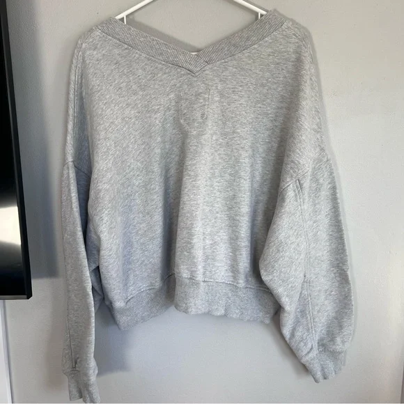 Aerie V Neck Sweatshirt Gray Crop Off The Shoulder M Oversized - Picture 4 of 4